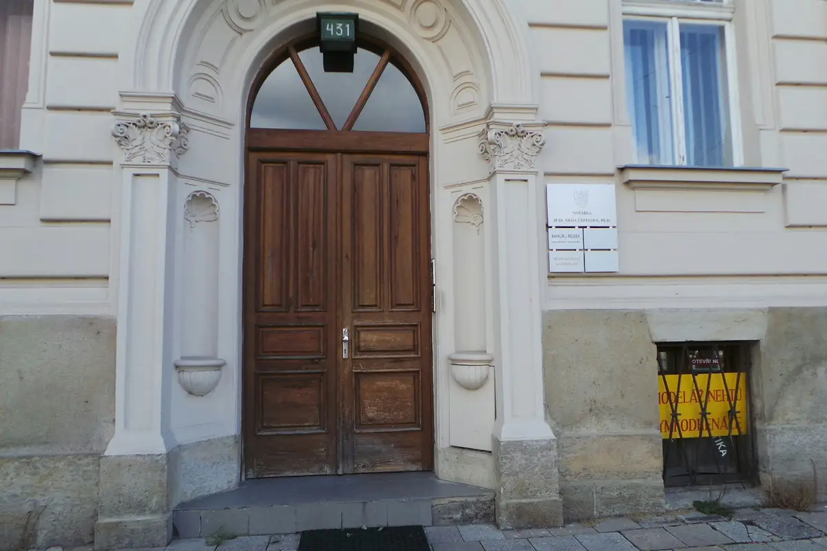 JUDr. Olga Adamíra Čepelová, Ph.D. - notářka